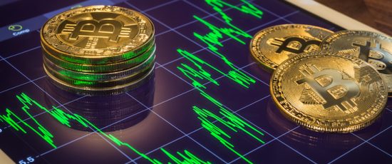 Bitcoin extiende el rally y llega a máximos de 18 meses
