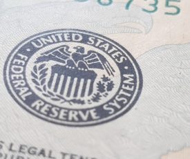 Mensaje hawkish del Fed presiona los mercados a la baja